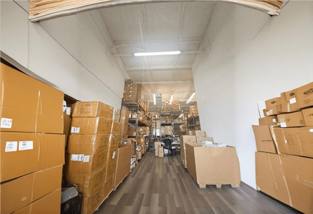 Gold Standart Shipping Warehouse